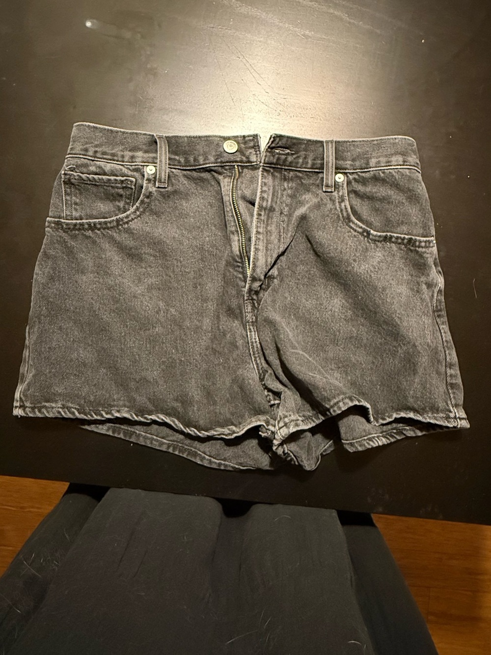 Levi's Black High-Waist Mom Shorts